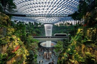 Changi Airport's Q2 2024 Performance Soars with Impressive Passenger and Airfreight Growth (1)