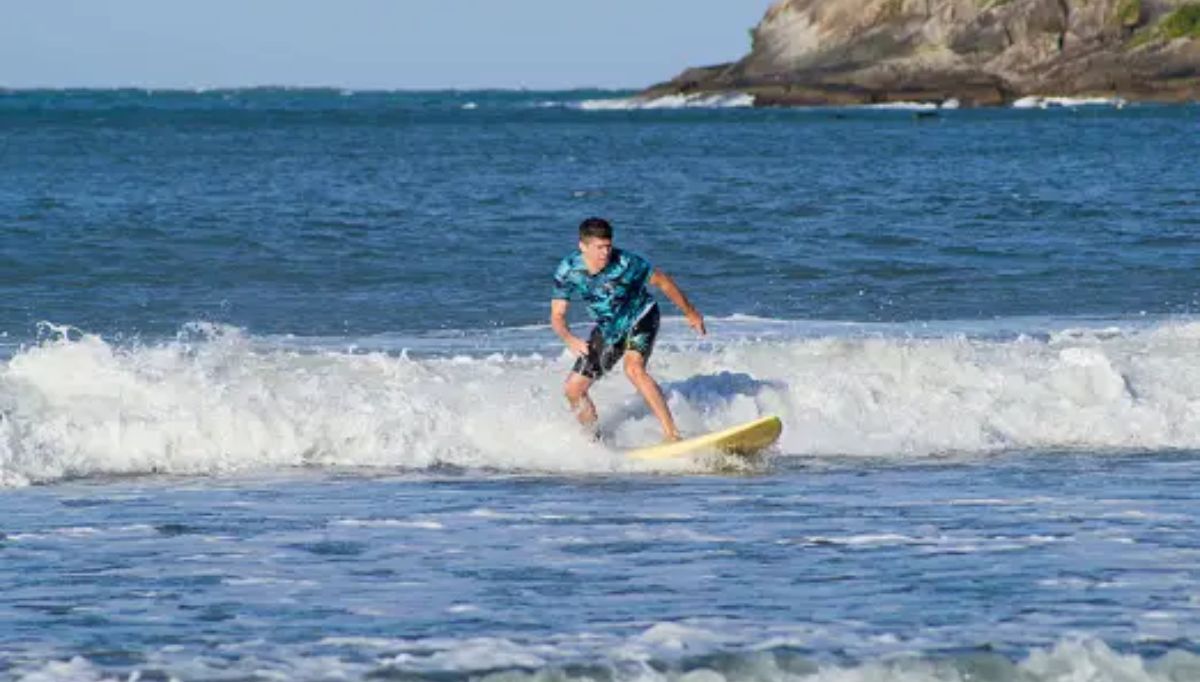 Surfing Evolution: Middle-Aged Surfers Lead the Wave in Australia