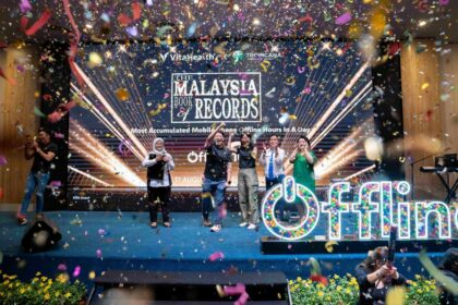 Malaysia's Longest Offline Mental Wellness Event by VitaHealth & Tropicana Attracts 300 Participants, Setting a New National Record