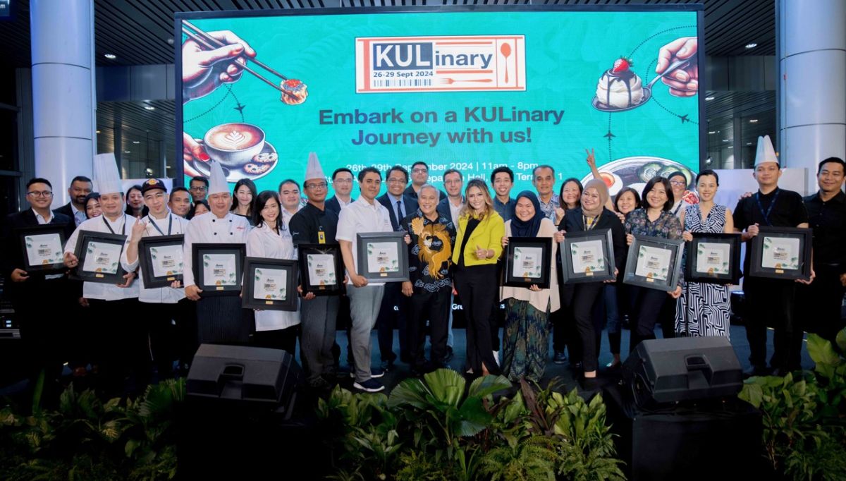 The Malaysia Airports commercial team led by Senior General Manager, Commercial Services Hani Ezra Hussin (centre) celebrate with the award winners on a memorable evening.