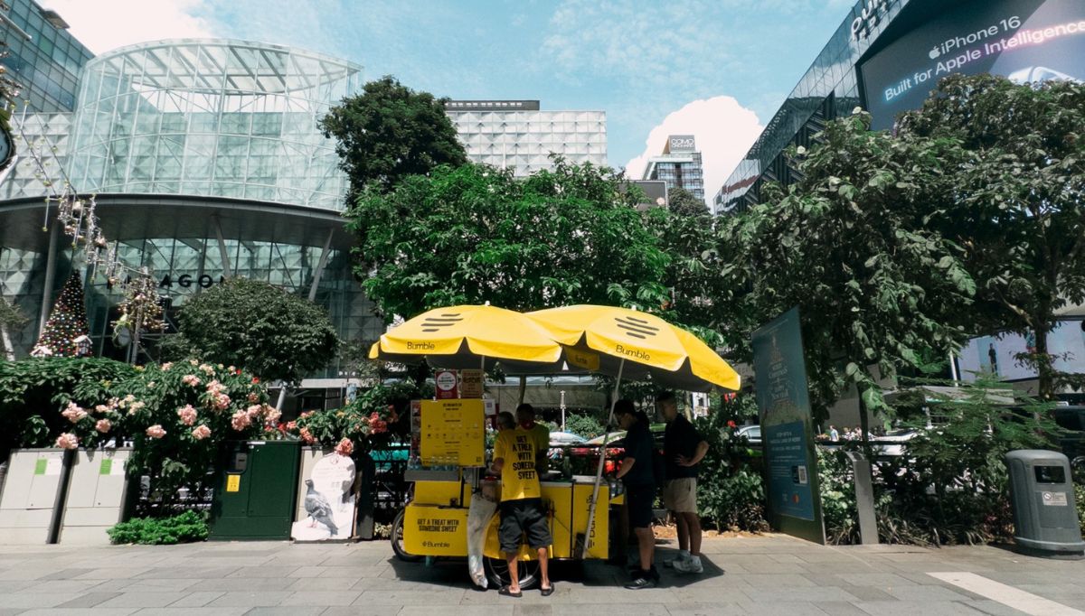 Bumble's Sweet Surprise: Ice Cream Cart Takeover in Singapore Brings Festive Cheer and Dating Tips